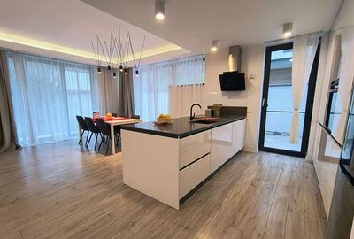 Casă cu 5 camere cu Canalizare în Băneasa - 4