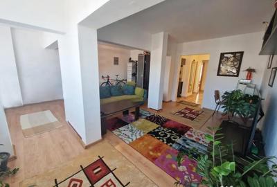 Apartament cu 4 camere decomandat în Central - 11
