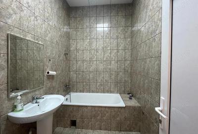 Spațiu comercial, de 85 mp, în Central - 5