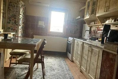 3 cam dec 2 bai centrala proprie 2 balcoane zona Soarelui langa Gen 30