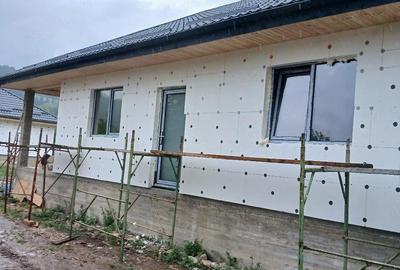 Casă cu Teren 850 Mp în Vad - 2