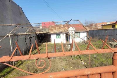 Teren de 330 mp, în Central - 4