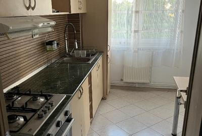 Inchiriez apartament 2 camere, central, Pite?ti strada I.C.Bratianu - 5