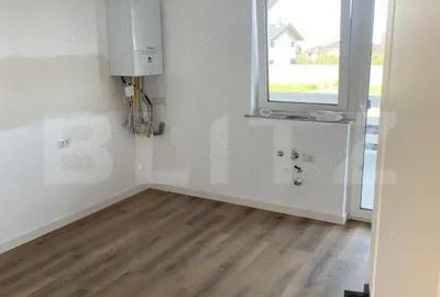 Casă cu 4 camere cu Teren 250 Mp în Central - 8