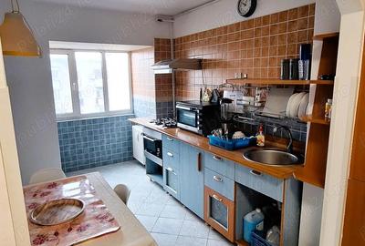 Apartament cu 2 camere decomandat în Văcăresti - 4