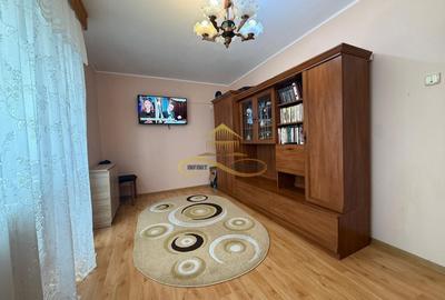 Apartament cu 3 camere decomandat, mobilat în Narcisa - 1
