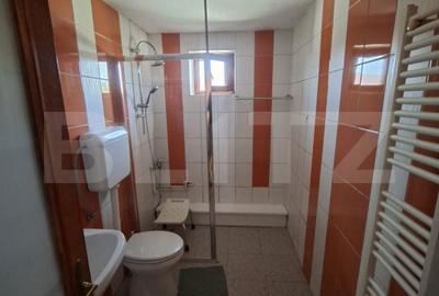 Casă cu 1 camere cu Teren 1430 Mp în Central - 1