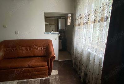 Apartament cu 3 camere semidecomandat în Trivale