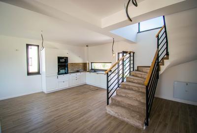 Vila verde disponibila, panouri, pompa de caldura, intretinere - 500ron/luna - 8
