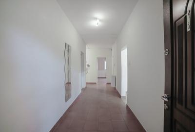 Spațiu comercial, de 160 mp, în Vitan - 2