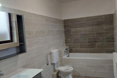 Casă cu 5 camere cu Teren 270 Mp în Giroc