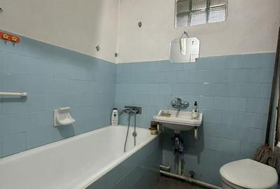 Casă cu 5 camere decomandat cu Teren 252 Mp în Solidarității - 17