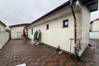 Casă cu 5 camere cu Teren 571 Mp în Central - 8