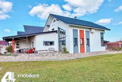 Casă cu 4 camere cu Teren 750 Mp în Grădiște - 2