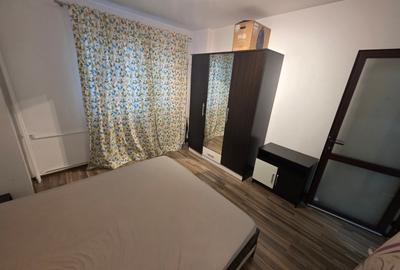 Apartament cu 3 camere semidecomandat în Berceni - 10