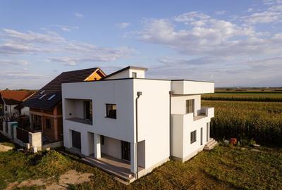 Casă individuală cu 4 camere în Păulești