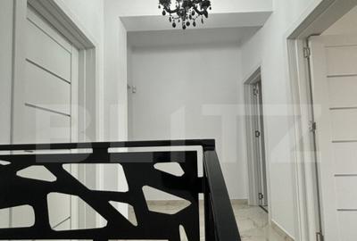 Casă cu 4 camere cu Teren 400 Mp în Săcălaz