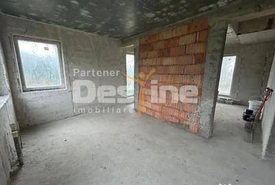 Casă cu 5 camere cu Teren 360 Mp în Rediu - 12