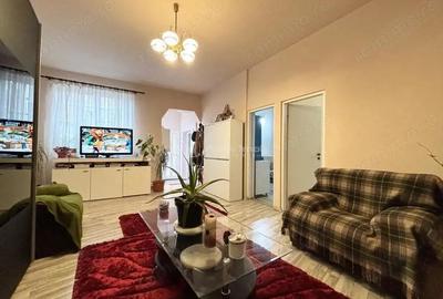 Casa zona centrala - singur #238;n curte - 243 mp - 11