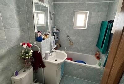 Apartament 4 camere decomandat CET - 19