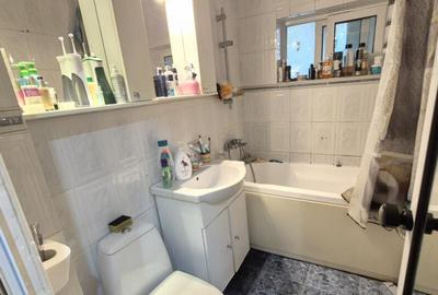 Apartament 2 camere, et.1, zona 8 Mai - 7