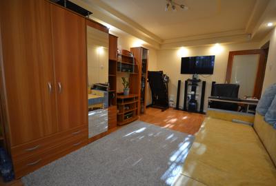 Apartament 3 camere - Aparatorii Patriei - 6 minute metrou - centrala proprie - 3