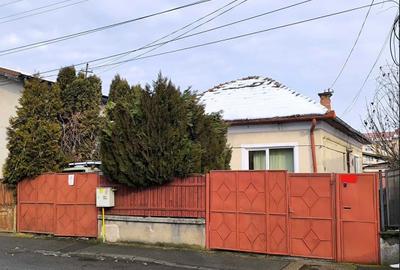 Casă cu 4 camere în Iris