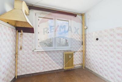 Apartament cu 3 camere semidecomandat în Colentina - 1