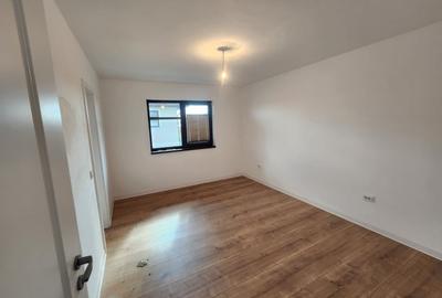 Duplex cu 4 camere cu Canalizare în Miroslava - 7