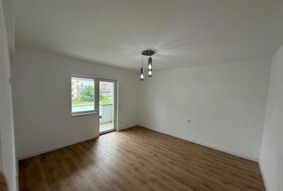 Apartament cu 3 camere semidecomandat în Central - 3