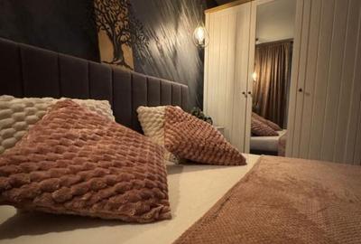 Apartament cu 3 camere semidecomandat în Calea Galați