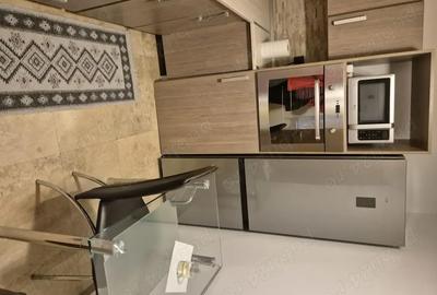 Casă cu 3 camere decomandat în Central - 2