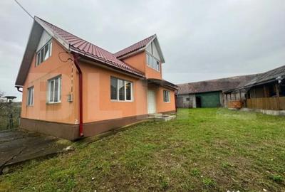 Casă cu 5 camere cu Teren 330 Mp în Central - 2