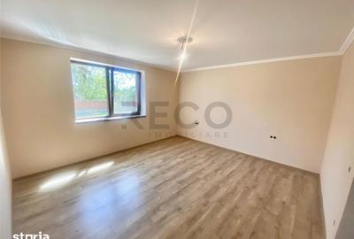 Casă cu 5 camere cu Teren 521 Mp în Borș - 3