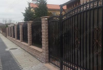 Casă cu Teren 400 Mp în Central - 1