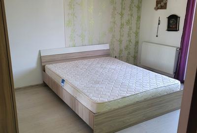 Apartament cu 3 camere decomandat în Florești - 1