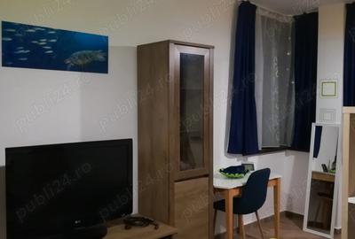 Inchiriez apartament central cu parcare proprie. - 2