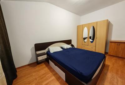 Apartament cu 2 camere semidecomandat în Km 5 - 18