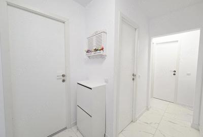 Apartament cu 2 camere decomandat, mobilat în Central