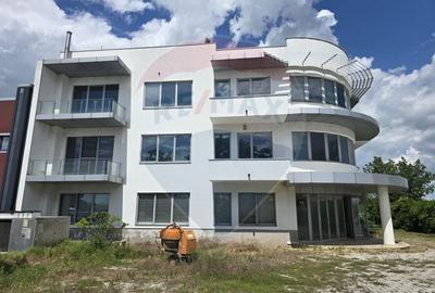 Birou, de 1,300 mp, în Glina - 2