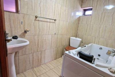 Casă cu 10 camere cu Teren 1100 Mp în Șotânga - 12