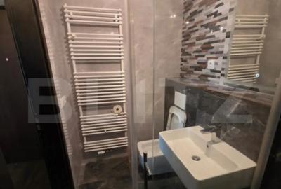 Apartament cu 3 camere semidecomandat în Micro 3 - 6