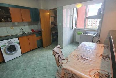 Apartament cu 4 camere în Moșilor