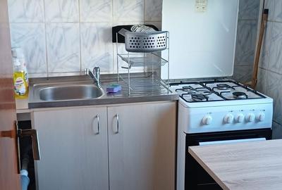 Garsonieră decomandată în Traian - 5