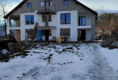 Casă cu 2 camere cu Teren 1300 Mp în Cheia - 1