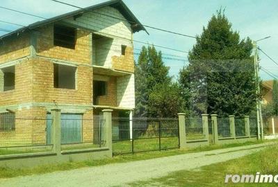 Casă cu 7 camere cu Teren 600 Mp în Unirii - 2