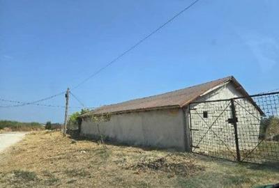 Casă cu 2 camere cu Teren 1722 Mp în Vadu - 3