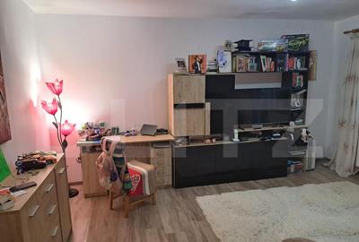 Apartament cu 2 camere decomandat, mobilat în Central