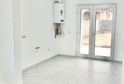 Casă cu 3 camere în Moșnița Nouă
