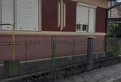 Casă individuală cu 4 camere în Sântana de Mureș